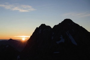 Quelle: https://www.dav-summit-club.de/reisedetails/detail/top-klettersteige-in-tirol-zwischen-lechtaler-und-oetztaler-alpen.html