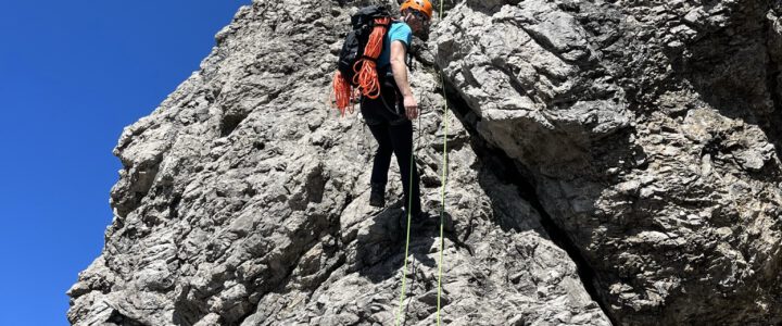 Ausbildungsreihe „Grundlegende Techniken für Bergsteiger“ beendet